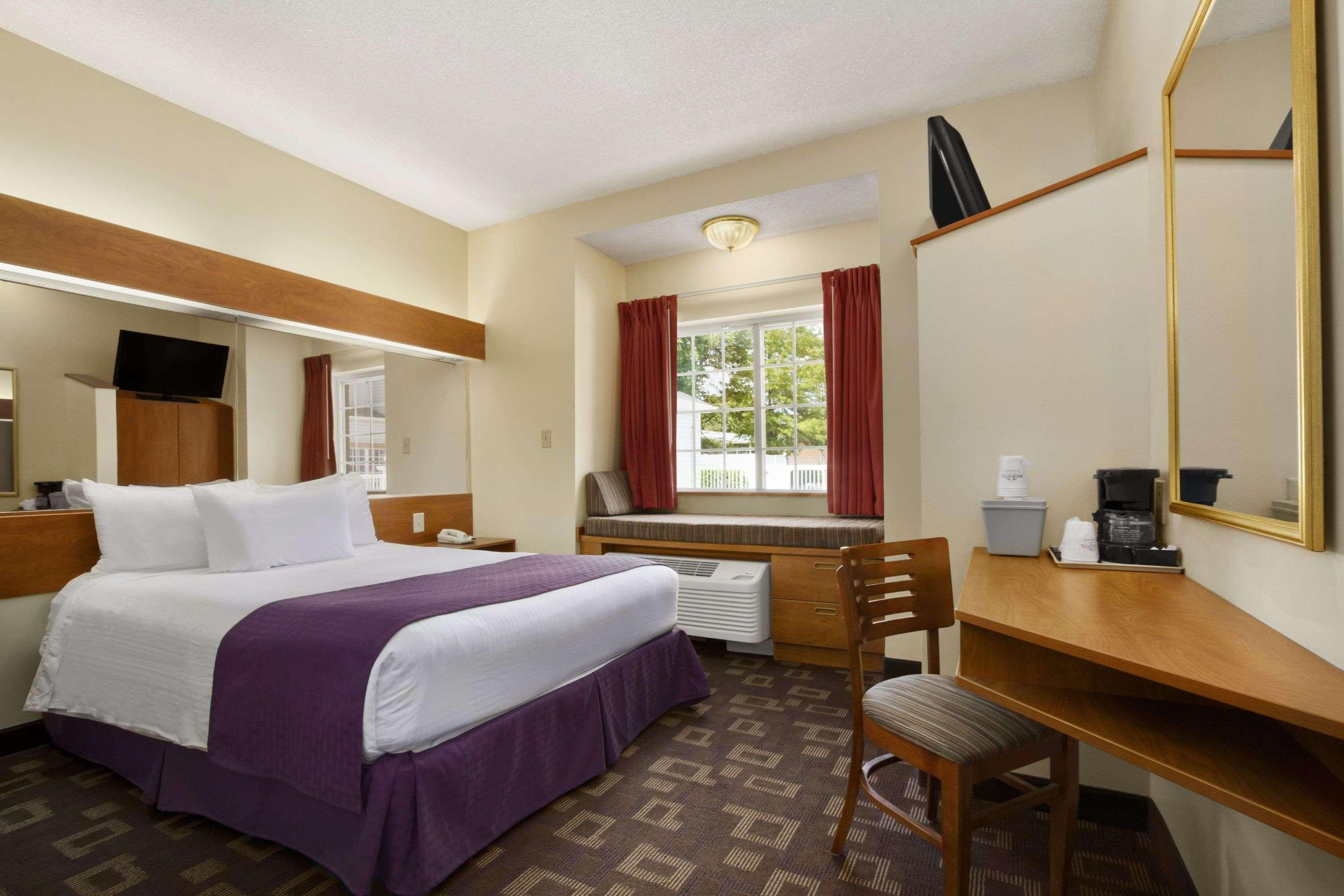 Microtel Inn & Suites By Wyndham Charlotte/Northlake Buitenkant foto
